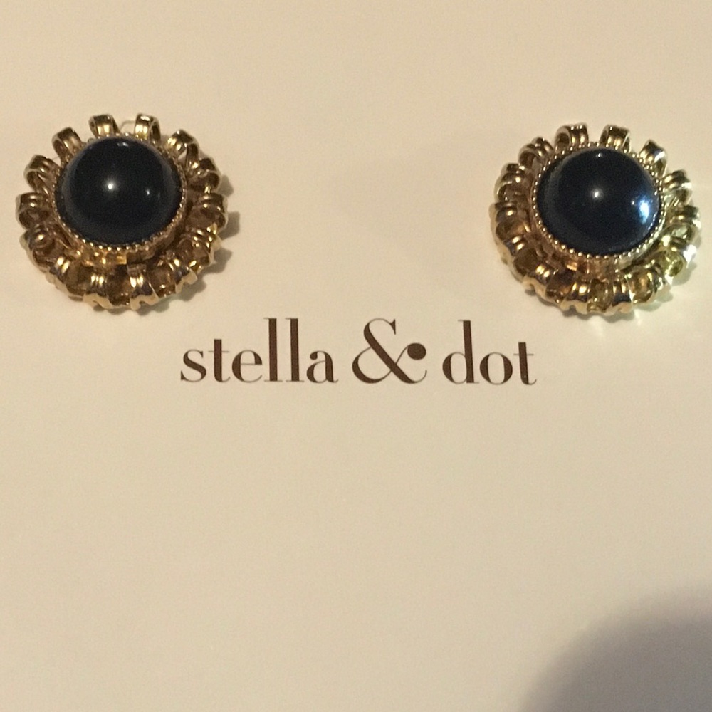 Gigi Studs